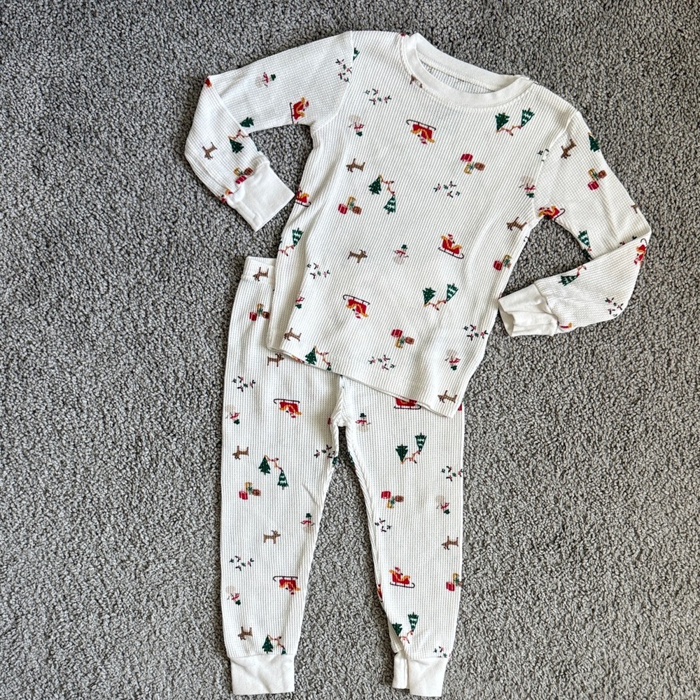 Carter’s Toddler Long Sleeve waffle knit Christmas pajamas size 2T